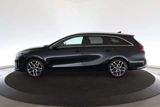 Kia Ceed Sportswagon (2021) thumbnail 2