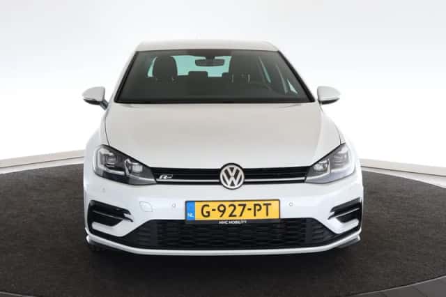 Volkswagen Golf (2019) thumbnail 6