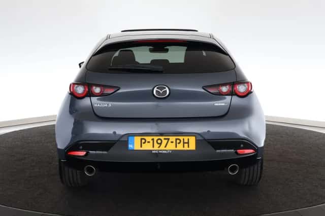 Mazda 3 (2022) thumbnail 4