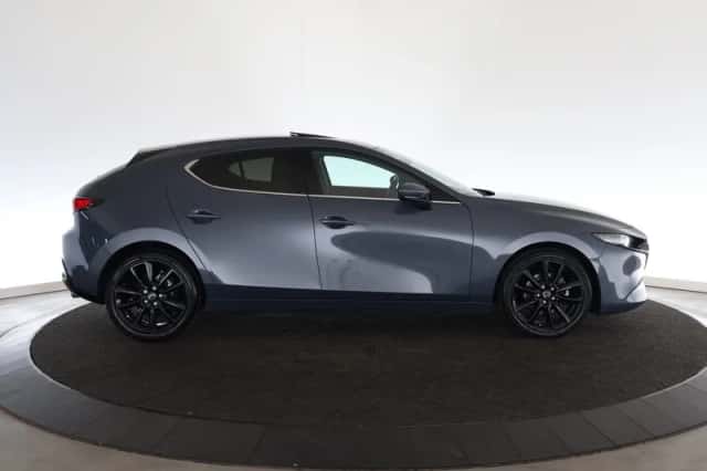 Mazda 3 (2022) thumbnail 5