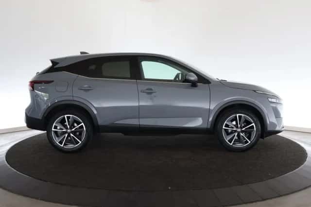 Nissan Qashqai (2022) thumbnail 5
