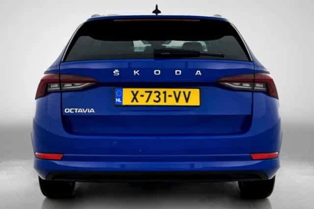 Škoda Octavia (2024) thumbnail 3
