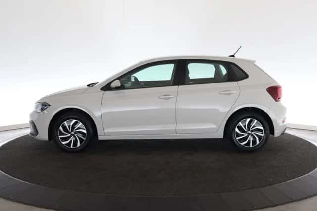 Volkswagen Polo (2022) thumbnail 2