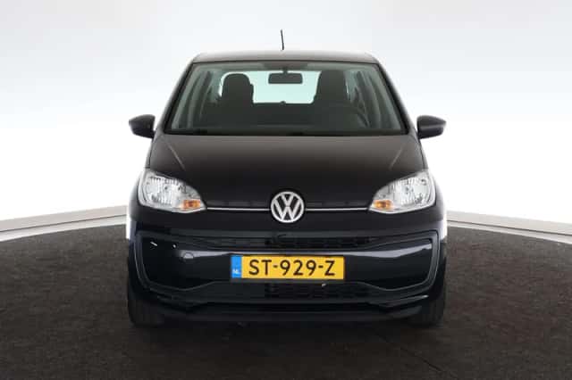 Volkswagen Up! (2018) thumbnail 6