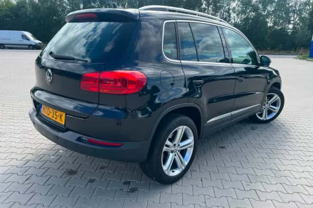 Volkswagen Tiguan (2013) thumbnail 3