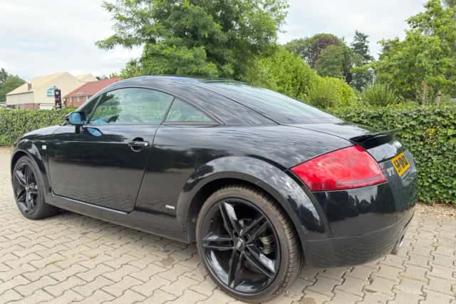 Audi TT (1998) thumbnail 4