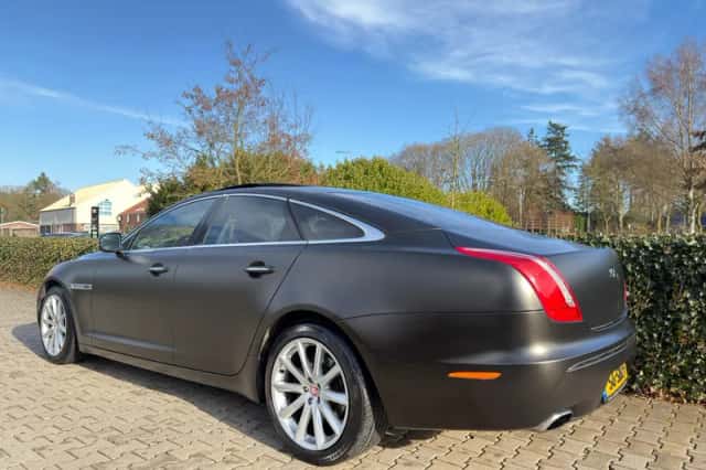 Jaguar XJ (2011) thumbnail 4