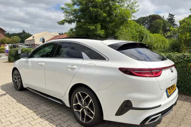 Kia Proceed (2019) thumbnail 4