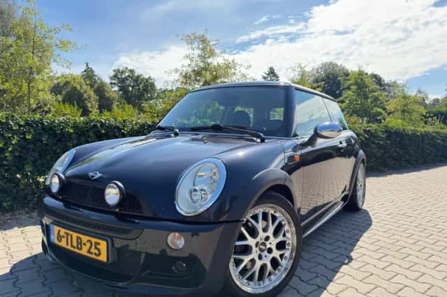 MINI Cooper (2006) thumbnail 1