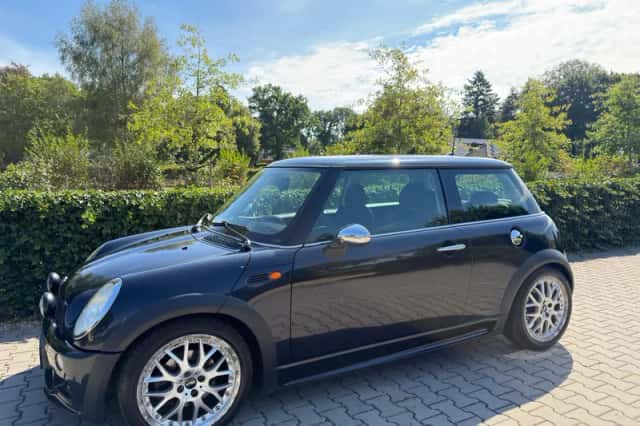 MINI Cooper (2006) thumbnail 2