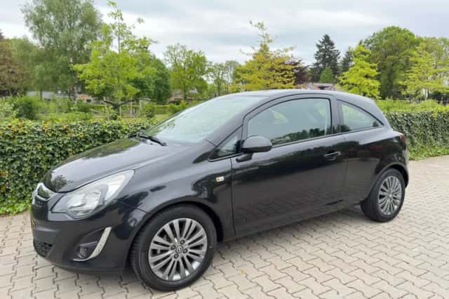Opel Corsa (2014) thumbnail 2