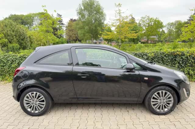 Opel Corsa (2014) thumbnail 6