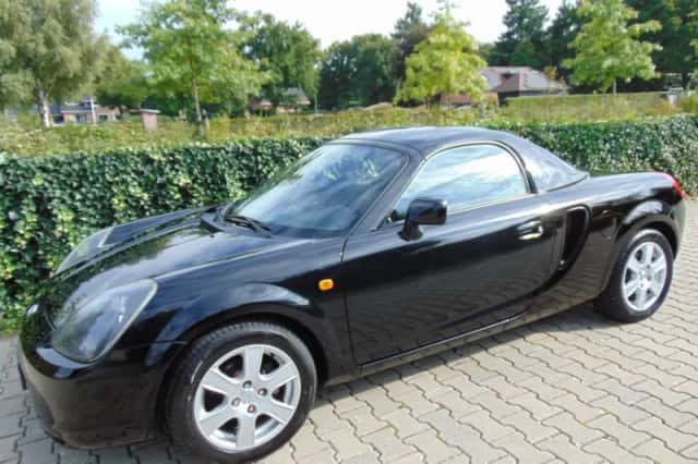 Toyota MR 2 (2001) thumbnail 2