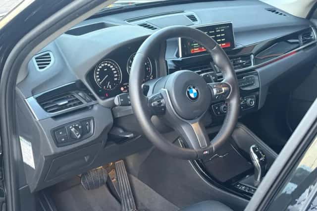 BMW X1 (2018) thumbnail 3