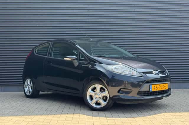 Ford Fiesta (2011) thumbnail 6
