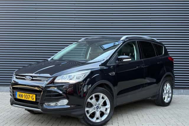 Ford Kuga (2013) thumbnail 1