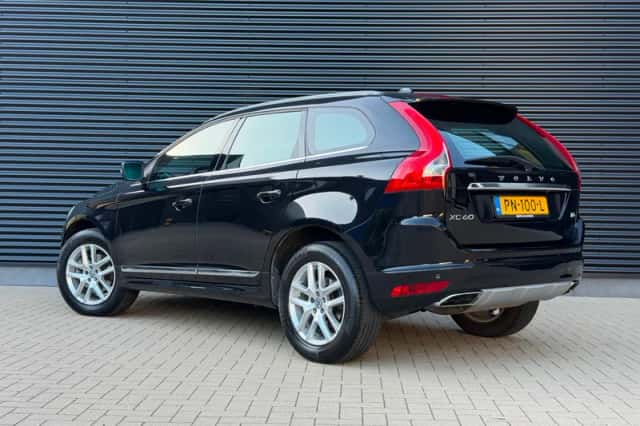 Volvo XC60 (2017) thumbnail 6