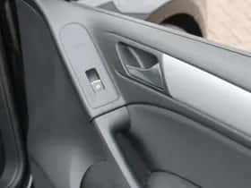 Volkswagen Golf thumbnail 25
