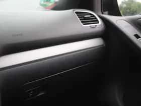 Volkswagen Golf thumbnail 33