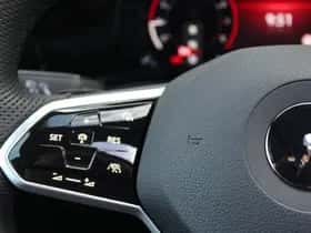 Volkswagen Golf thumbnail 47