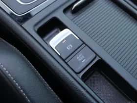 Volkswagen Golf thumbnail 30