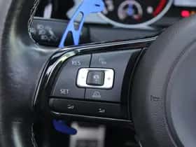 Volkswagen Golf thumbnail 32