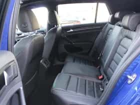 Volkswagen Golf thumbnail 40