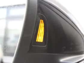 Volkswagen T-Roc thumbnail 11