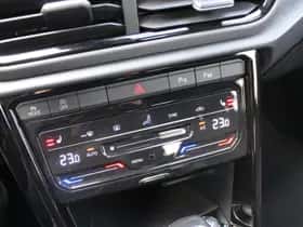Volkswagen T-Roc thumbnail 9