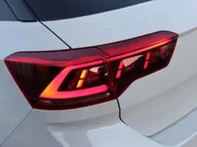 Volkswagen T-Roc (2022) thumbnail 25