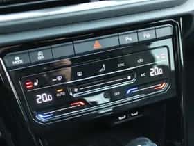 Volkswagen T-Roc thumbnail 37
