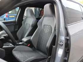 Volkswagen Golf (2022) thumbnail 4