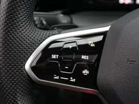 Volkswagen Golf (2023) thumbnail 35