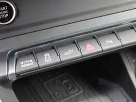 Audi Q3 (2021) thumbnail 11