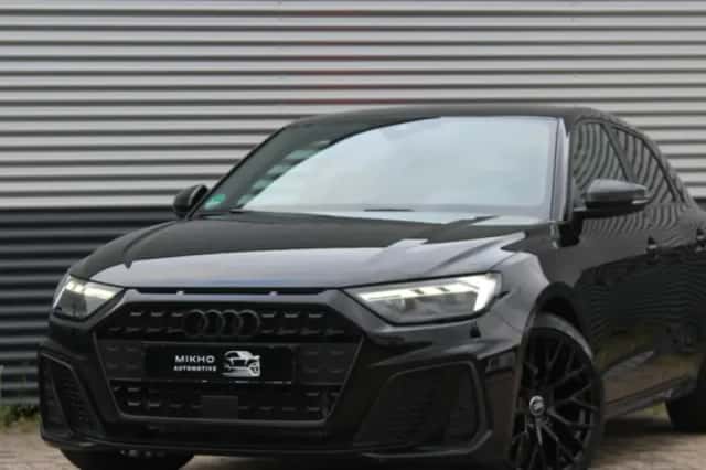 Audi A1 (2022) thumbnail 1