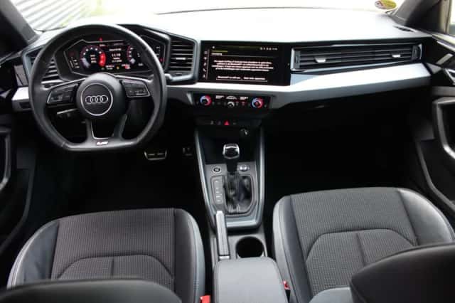 Audi A1 (2023) thumbnail 3