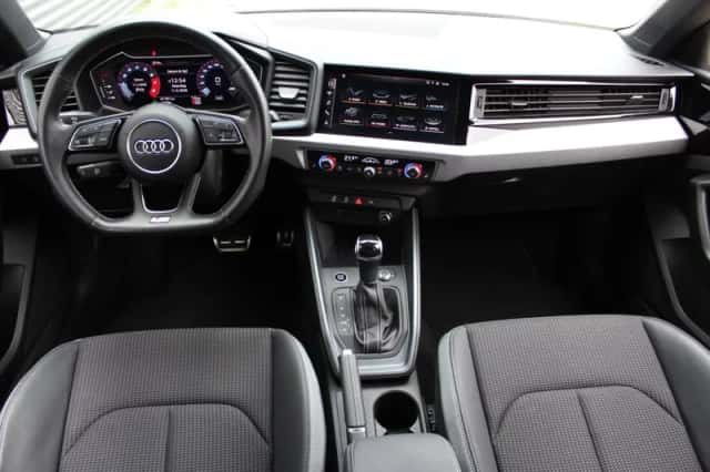 Audi A1 (2021) thumbnail 3