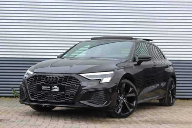 Audi A3 (2021) thumbnail 2