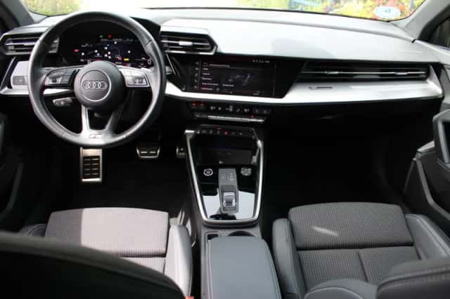 Audi A3 (2021) thumbnail 3