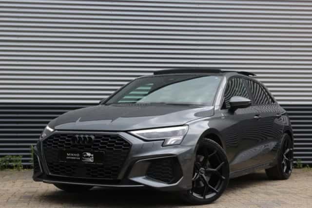 Audi A3 (2022) thumbnail 2