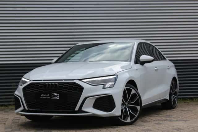 Audi A3 (2021) thumbnail 2