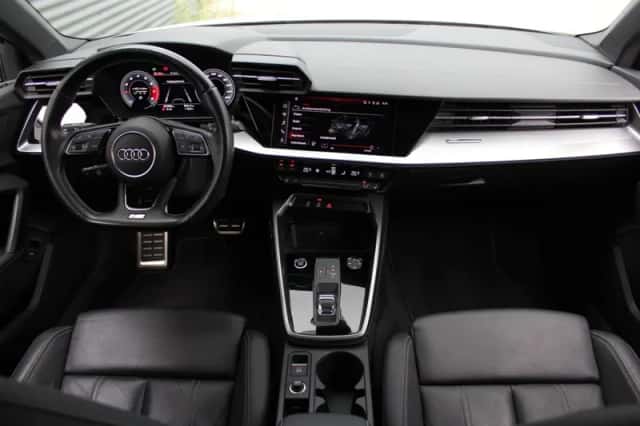 Audi A3 (2021) thumbnail 3