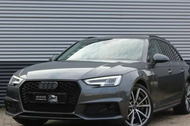 Audi A4 (2016) thumbnail 1