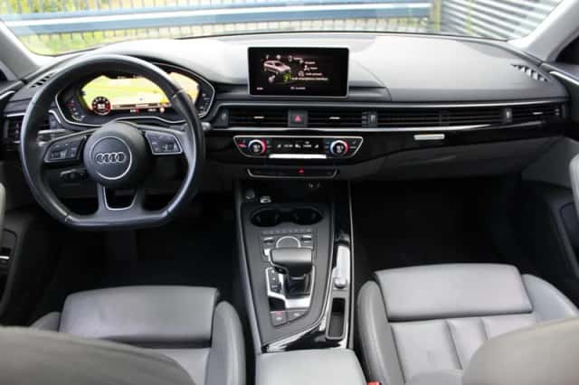 Audi A4 (2016) thumbnail 3