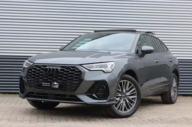 Audi Q3 (2022) thumbnail 2