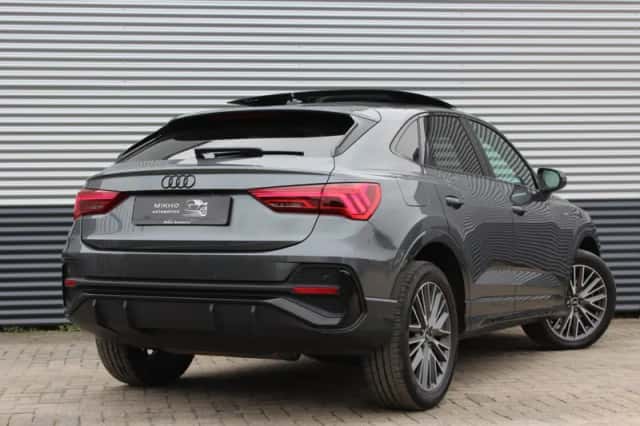 Audi Q3 (2022) thumbnail 5