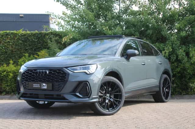 Audi Q3 (2022) thumbnail 2
