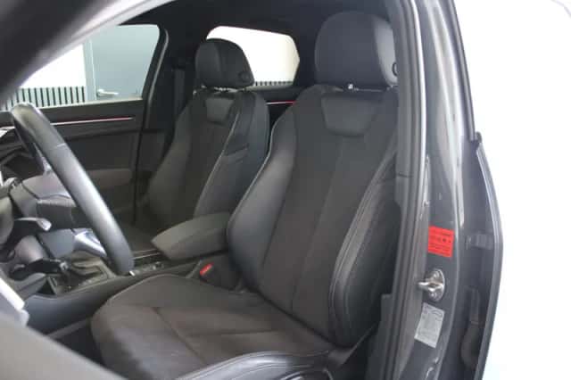 Audi Q3 (2022) thumbnail 4