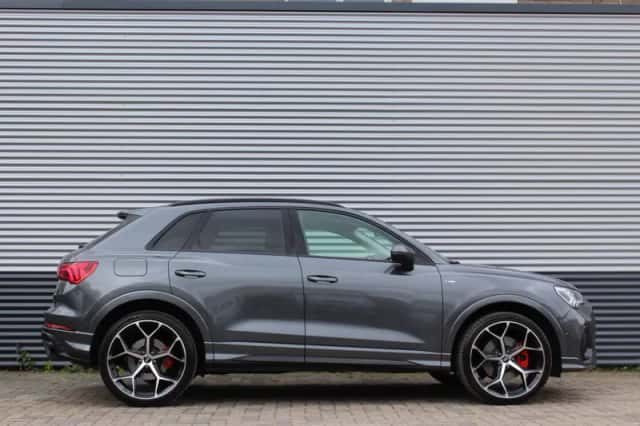 Audi Q3 (2019) thumbnail 5