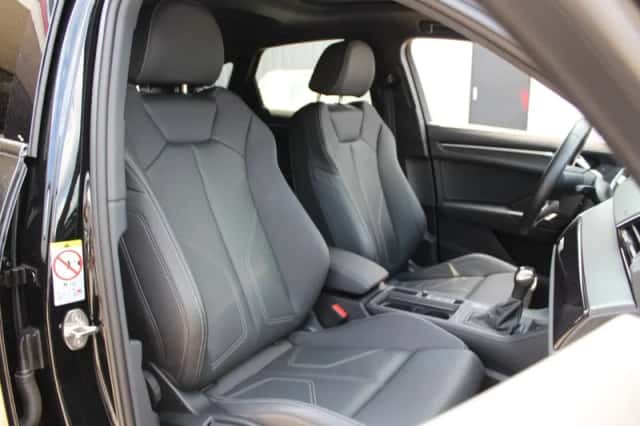 Audi Q3 (2023) thumbnail 4